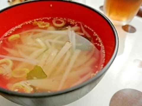 じゃがいもともやしの中華風スープ